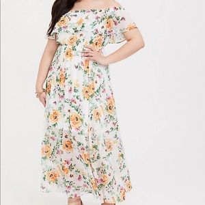 Torrid Off shoulder floral maxi chiffon Size 1